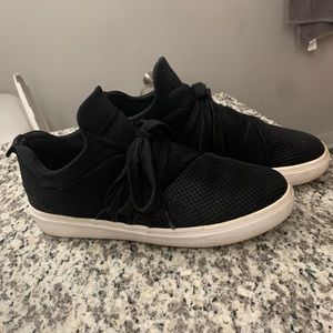 Black Steve Madden Lancer